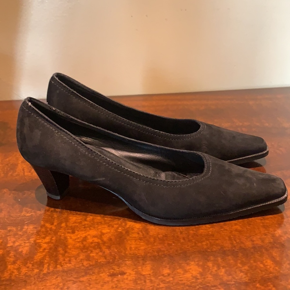 Prevata Black Suede Pumps - Picture 3 of 5